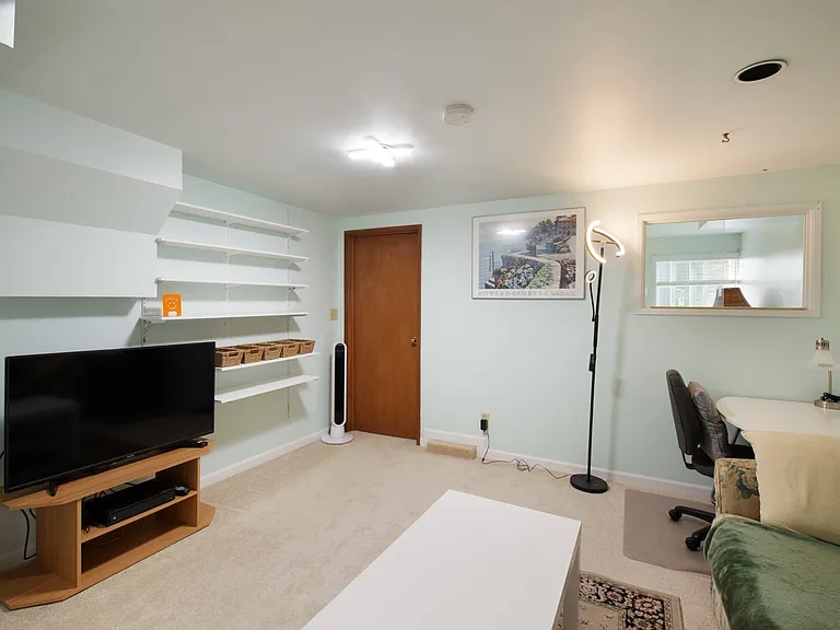 8290 Montcalm St #BASEMENT — Photo 5