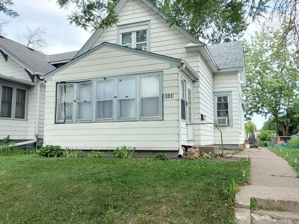 991 Rose Ave E, Saint Paul, MN 55106