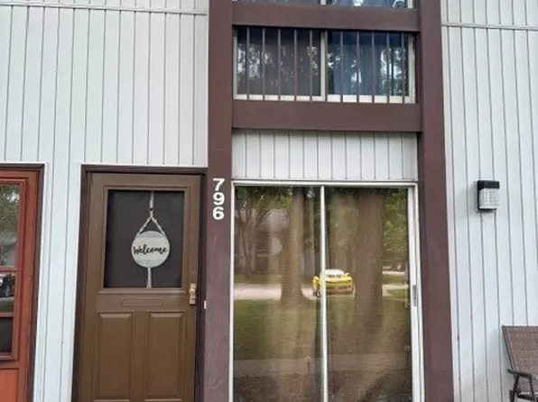 796 Pipes Ct #1604, Northfield, OH 44067