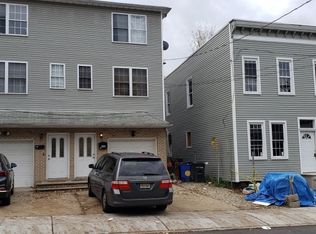 562 McChesney St, Orange, NJ 07050