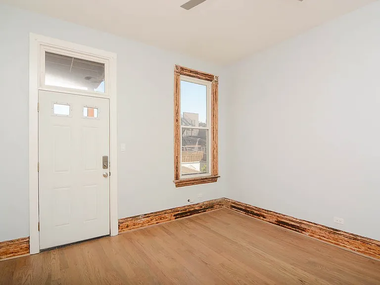 949 N Winchester Ave #2 — Photo 7