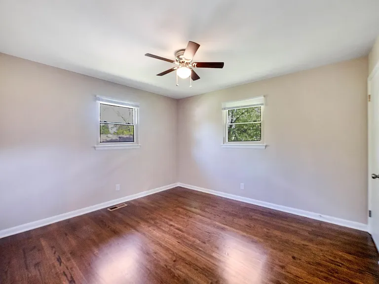 450 Bouton Dr — Photo 12