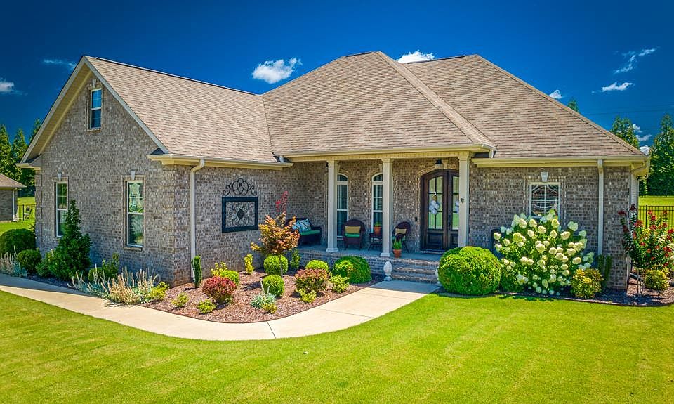 1st image of 209 Plantation Springs Dr
