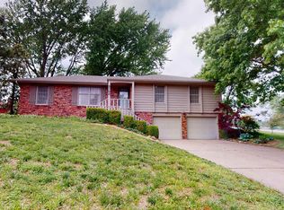 6700 SW Sherwood Ct, Topeka, KS 66614