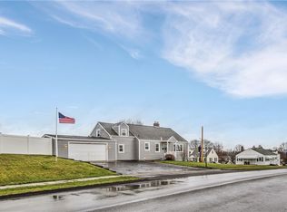 2012 Forge Dr, Aliquippa, PA 15001