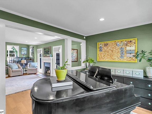 5th image of 1003 Rutherford Rd