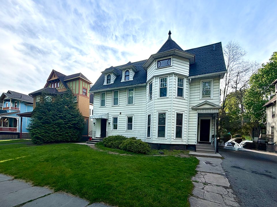 1st image of 117-119 Meigs St #4