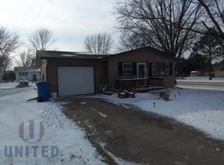 202 Spruce Ct, Elk Point, SD 57025