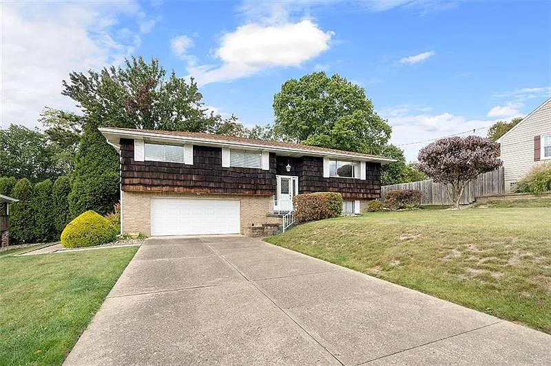 453 Crescent Boulevard Ext photo 1