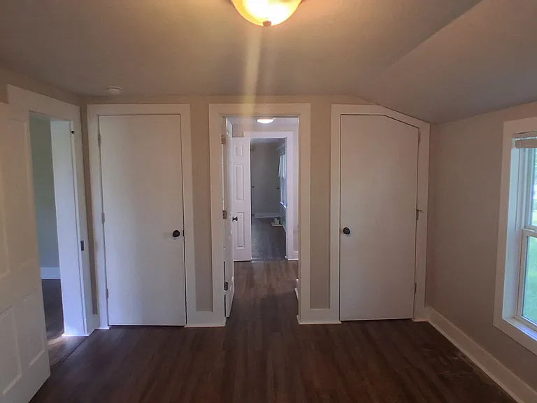 101 E Phillips St — Photo 10
