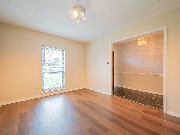 9202 Benning Dr — Photo 8