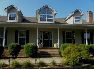 765 Moore Rd NW, Charleston, TN 37310