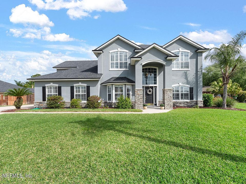 1st image of 12177 LAKE FERN Drive E