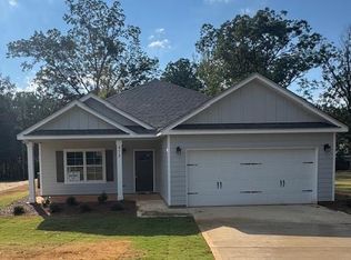 472 Stringer Weeks Rd, Smiths Station, AL 36877
