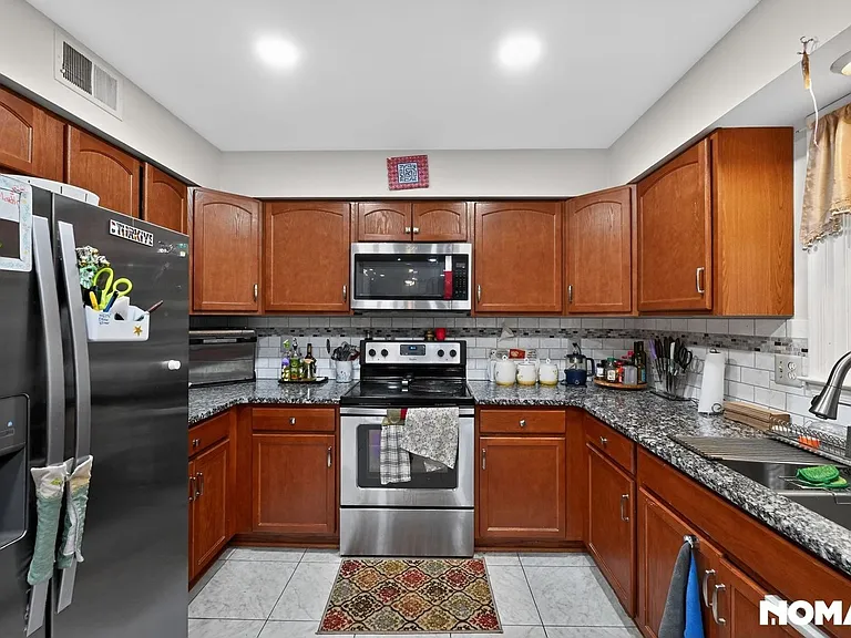 13648 Spinning Wheel Dr — Photo 11