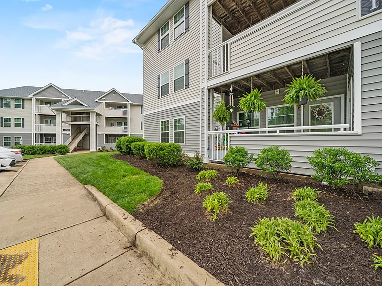 Salem Run Apartment Homes — Photo 47