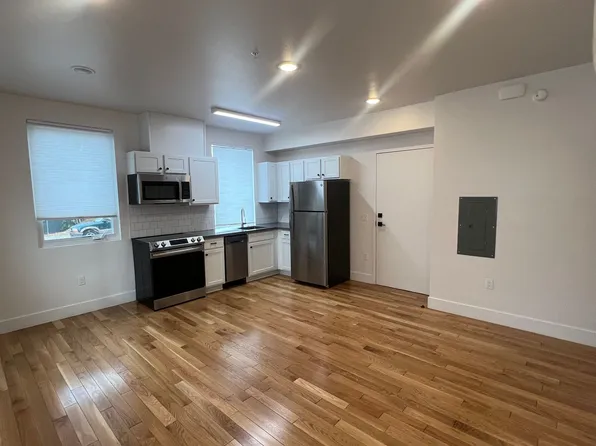 64 Park St, 64 Park St #102, Reno, NV 89502