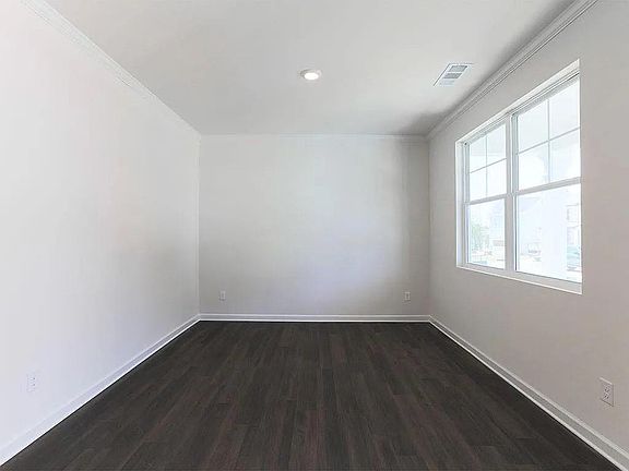 3rd image of 656 Quail Pass