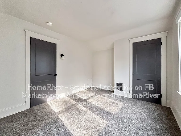 302 Mathews Ave — Photo 9