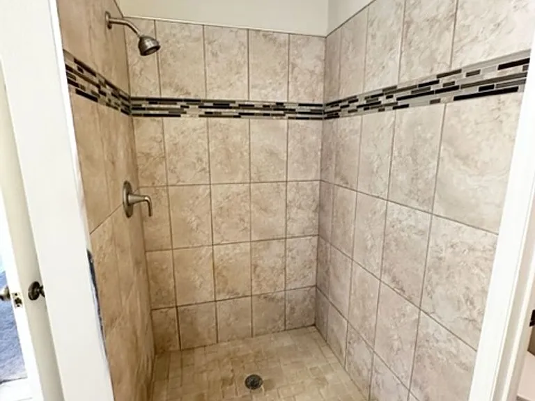 955 W Charing Cross Cir — Photo 22
