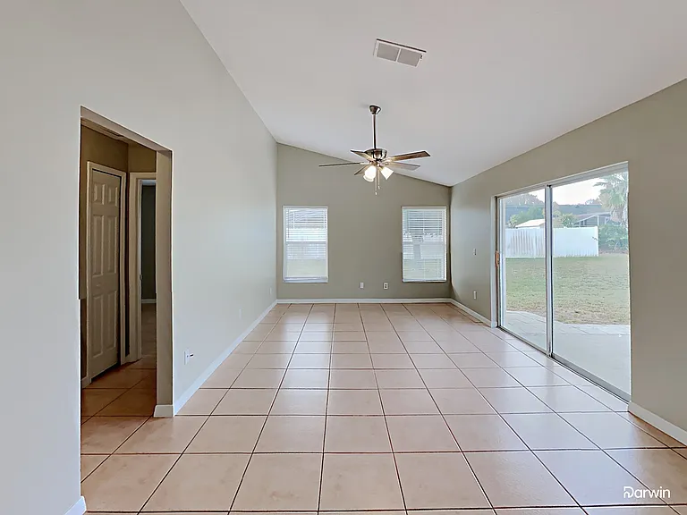5637 Loma Vista Ct — Photo 8