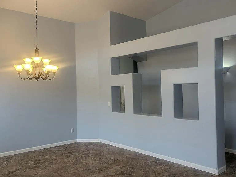 5554 W Carriage Dr — Photo 3