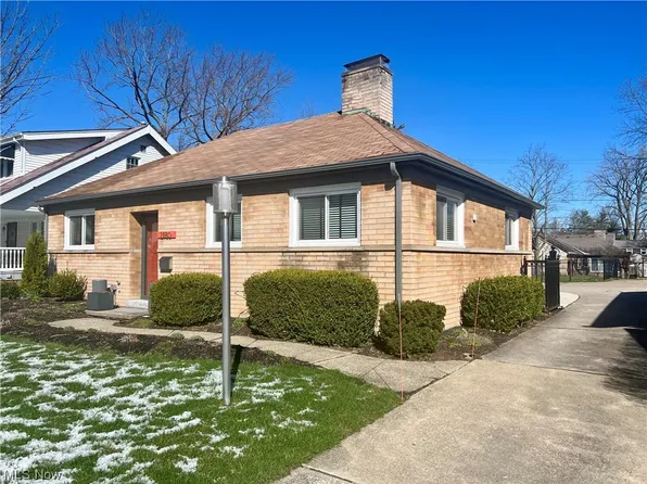 21180 Westwood Ave, Fairview Park, OH 44126