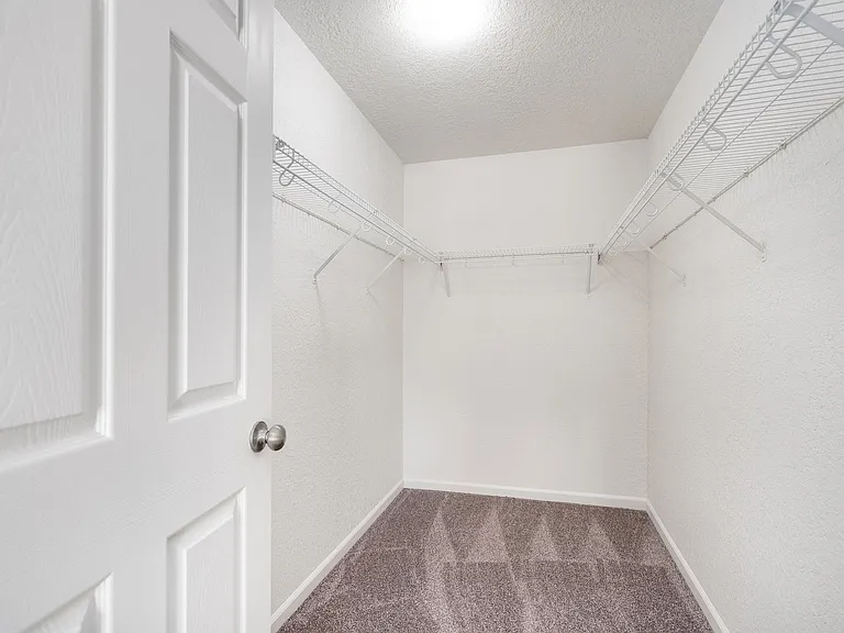 Aberdeen of Brighton Apartments — Photo 15