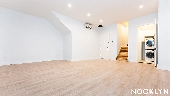 Rented by Nooklyn NYC LLC | media 8