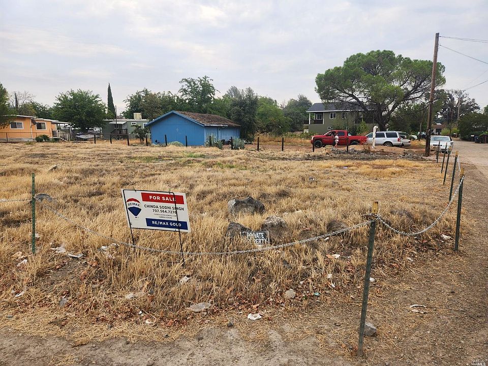 2nd image of 3720 Robinson Ave