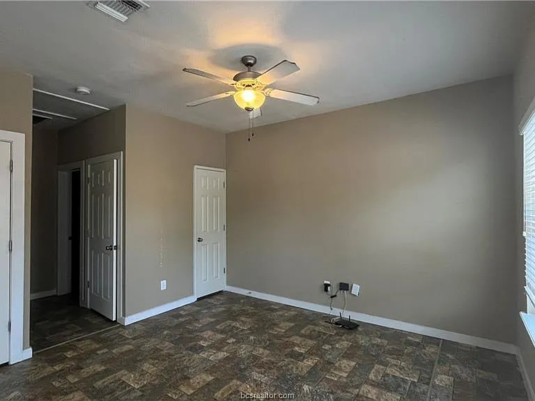 204 E Buck St #9 — Photo 5