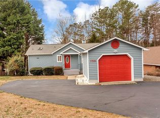 758 Lake Caroline Dr, Ruther Glen, VA 22546