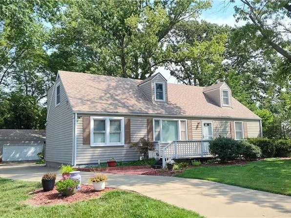 5912 W 52nd St, Mission, KS 66202