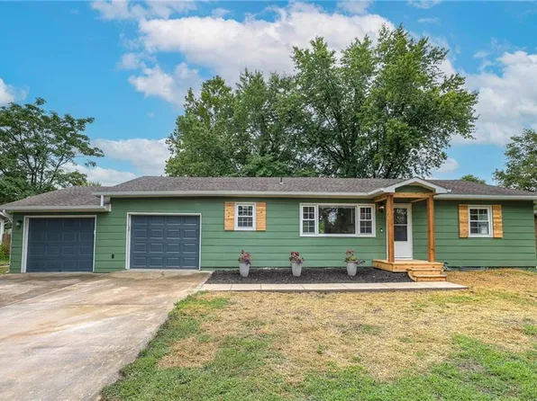 412 E Locust St, Drexel, MO 64742