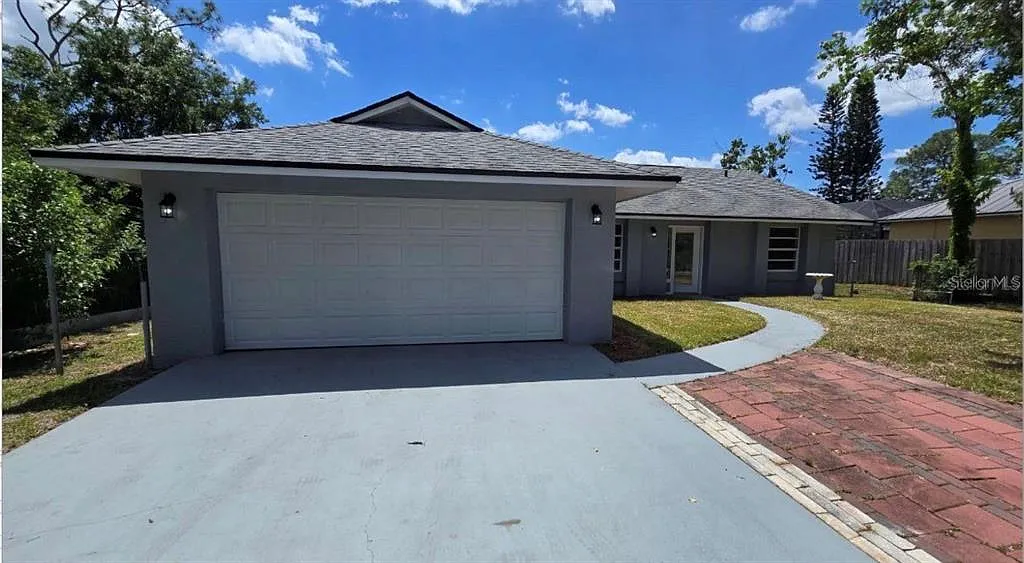 3 bed, 2.0 bath, 1344 sqft, $1,950 — Photo 1