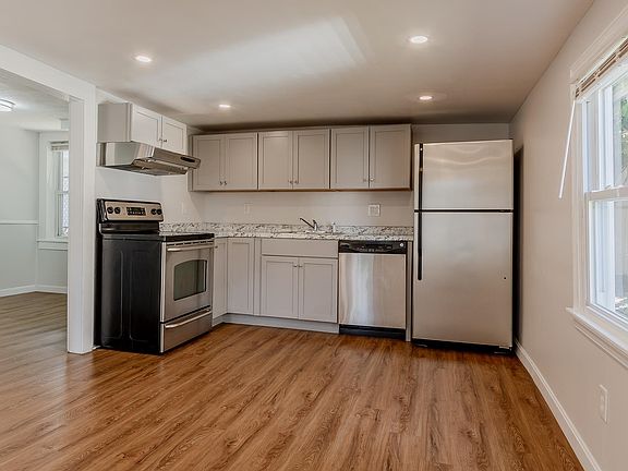 4th image of 4-6 foster Court