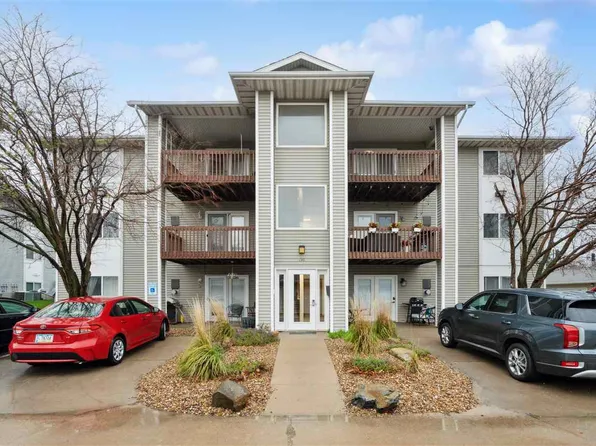 130 Shannon Dr Unit 8, North Liberty, IA 52317