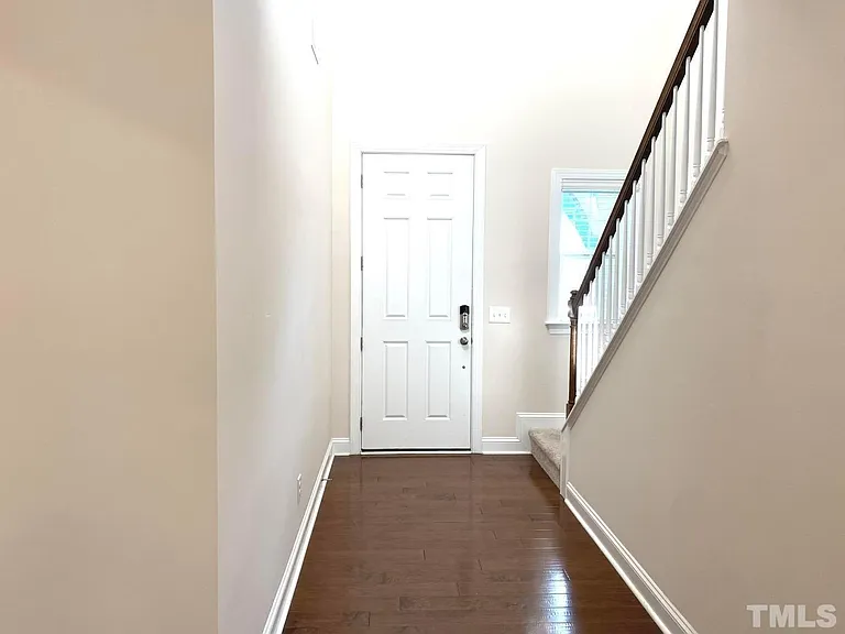 1148 Premier Key Dr — Photo 3