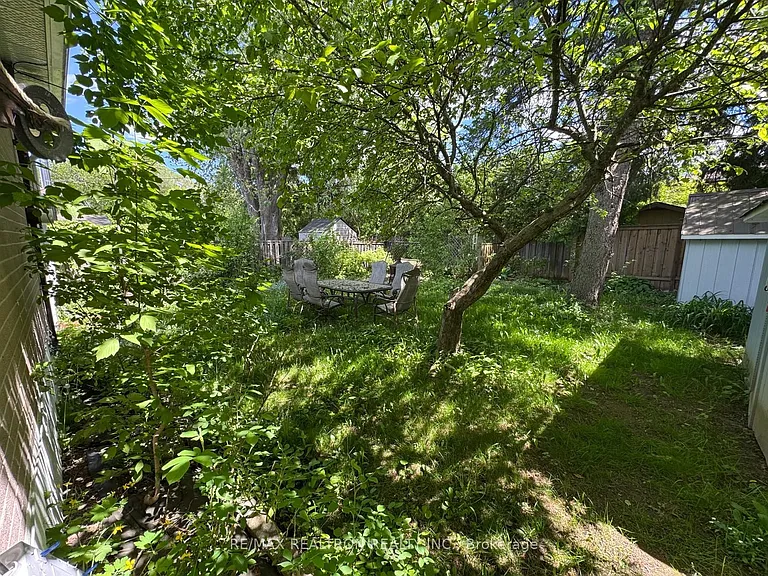 93 Aurora Heights Dr — Photo 12