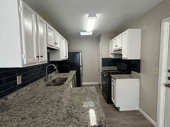 5th image of 16427 Oak Rock St