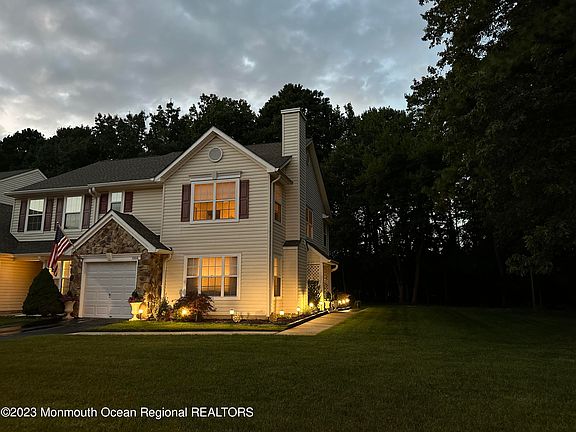 4th image of 1006 Gardenia Drive