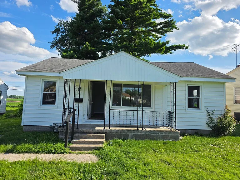 274 Victory Dr — Photo 1