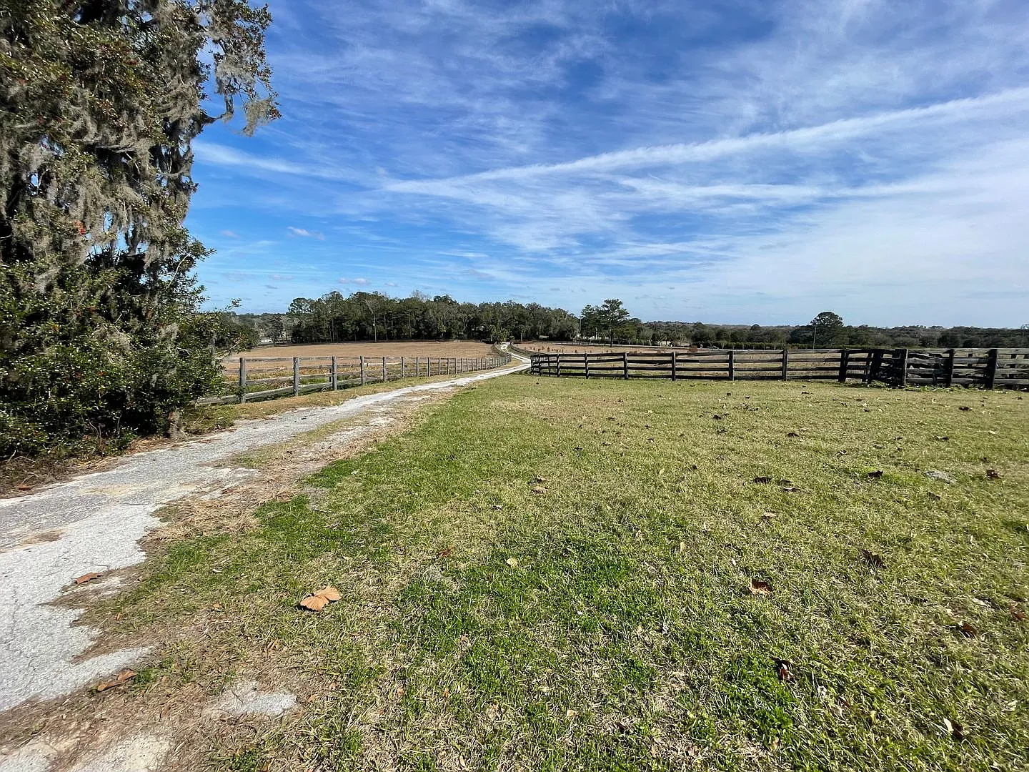 34 Acre Horse Farm Cross Fenced w/Paddocks and Barn 3 Bedroom 2 bath. — Photo 3