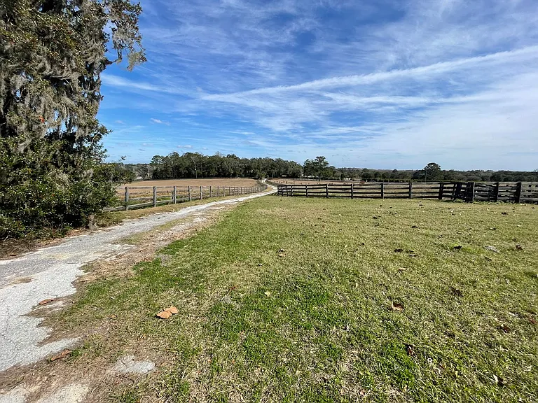 9320 NW Highway 225A — Photo 3