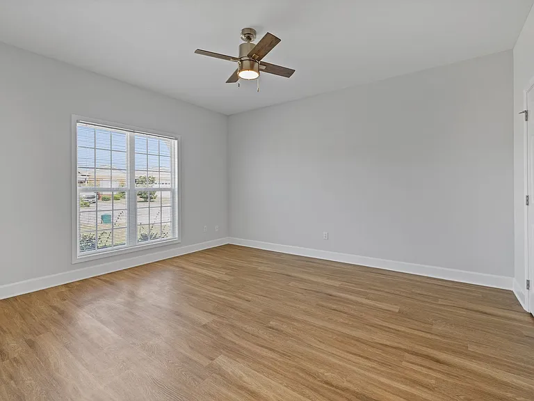 156 Wingate Ave — Photo 10