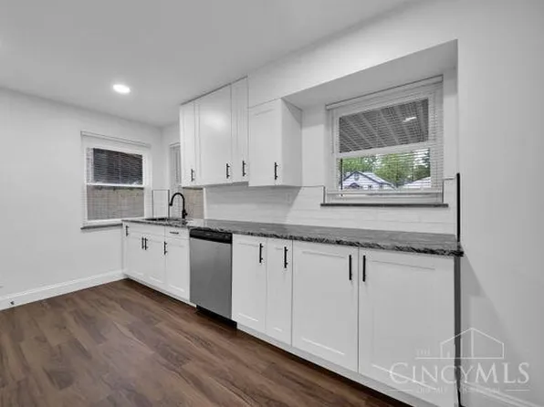 3942 Standish Ave, Cincinnati, OH 45213
