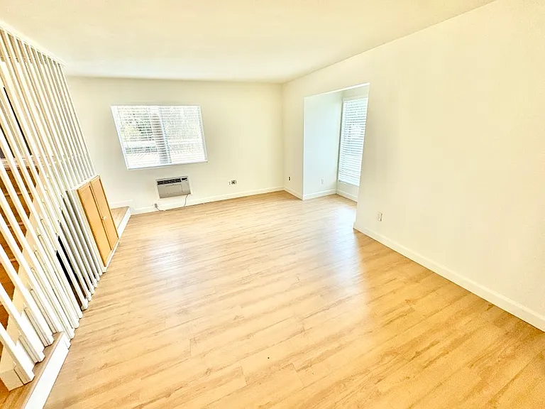 7958 Mission Center Ct #L — Photo 5