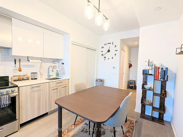 251 Jarvis St #932 — Photo 9