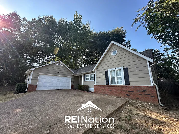 3 bed, 2.0 bath, 1355 sqft, $1,550 — Photo 2