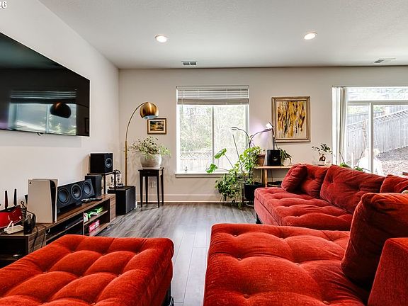 5th image of 2580 Fieldcress Rd